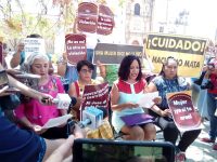 Mujeres piden la destitución del Juez Cuarto de lo Penal por dejar libre a un violador