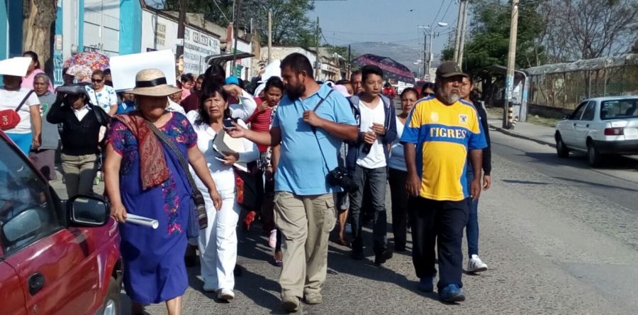 Padres de Familia de la Telesecundaria de San Juanito piden alto al conflicto de los mototaxis