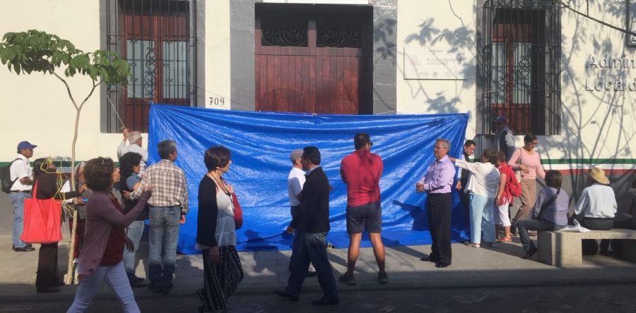 Otra vez jubilados protestan en el SAT