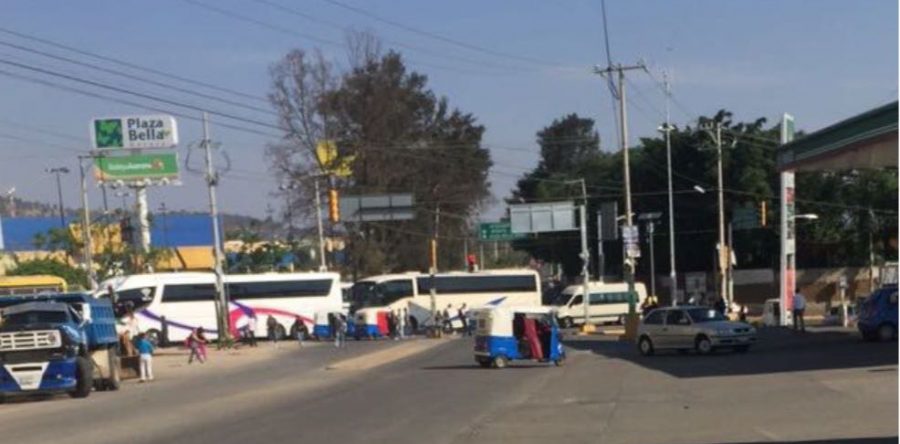 Sindicato Libertad bloquea crucero de Plaza Bella