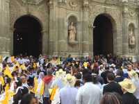 Celebra su primera misa el Arzobispo Pedro Vásquez