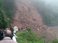 Por deslave  se cerró la carretera a Huautla