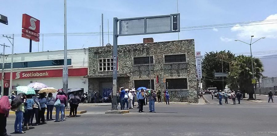Maestros de la S-22 bloquean parte de la zona norte de la ciudad