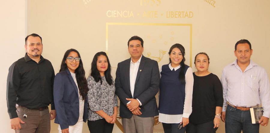 Continúan investigadores de FMC-UABJO estudio sobre alteraciones hepáticas