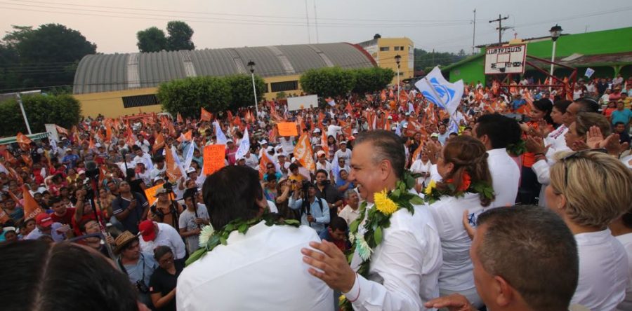 Cada compromiso de Pepe Soto en Tuxtepec  es mi compromiso en el Senado: HP