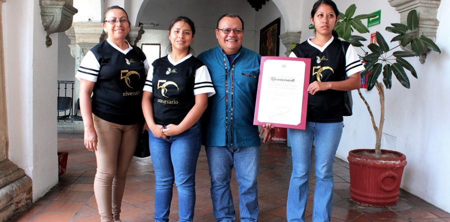 Reconoce edil al Grupo Folklórico del ITO