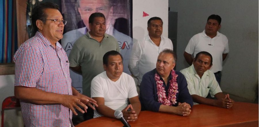 Desbandada de líderes de Morena y del PRI a favor de Héctor Pablo