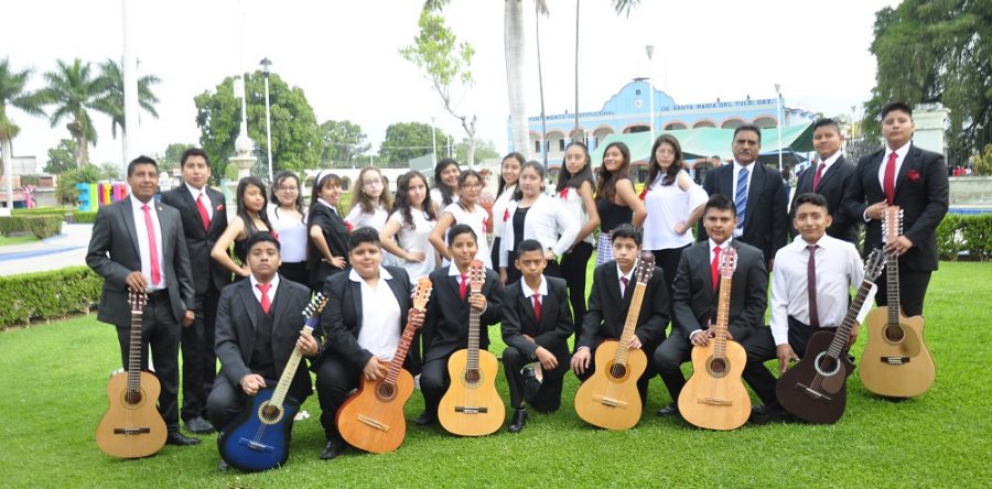 Felicita IEEPO proyecto musical “Nace una estrella”