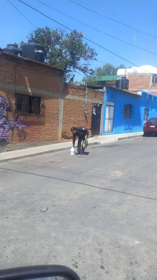 Fortalecen fluidez vehicular con operativos para evitar el apartado de lugares