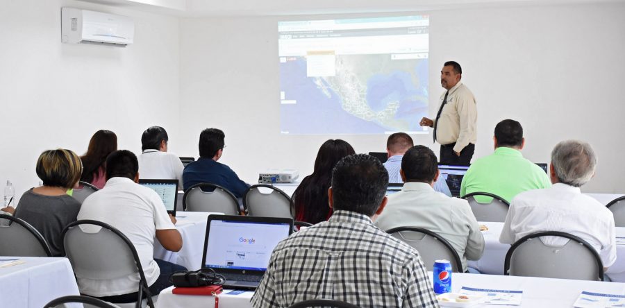 Capacitación constante para fortalecer el servicio público