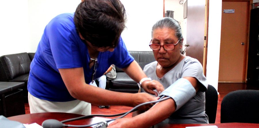 Ofrecen servicios de salud a las mujeres capitalinas