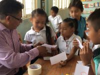 Profesor Gamaliel fomenta la lectura en las aulas