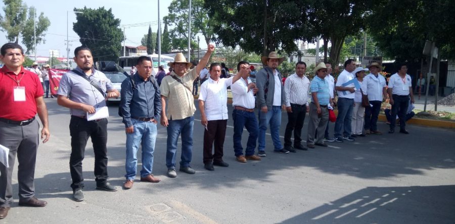 Amaga CNTE con paro nacional de labores