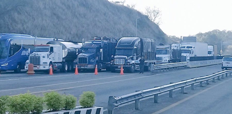 Cumple bloqueo en Nochixtlán más de 24 horas