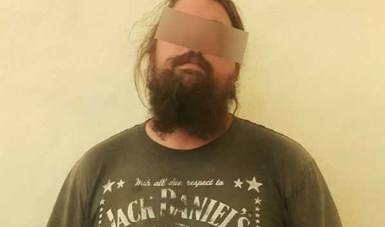 Detienen a americano involucrado en tráfico de drogas y trata de personas