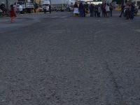 Radicalizan protesta padres y madres de familia de Tlacolula