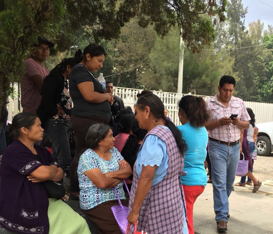 Piden al edil de Mitla cumpla con el programa empleo temporal