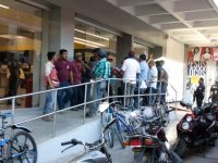 Protestan en COPPEL Juchitán por adeudo a trabajadores