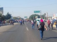 Denuncian costo excesivo de taxis de la zona del Aeropuerto por bloqueo