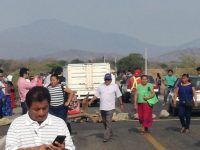 Con bloqueo en el Istmo piden el pago del programa empleo temporal