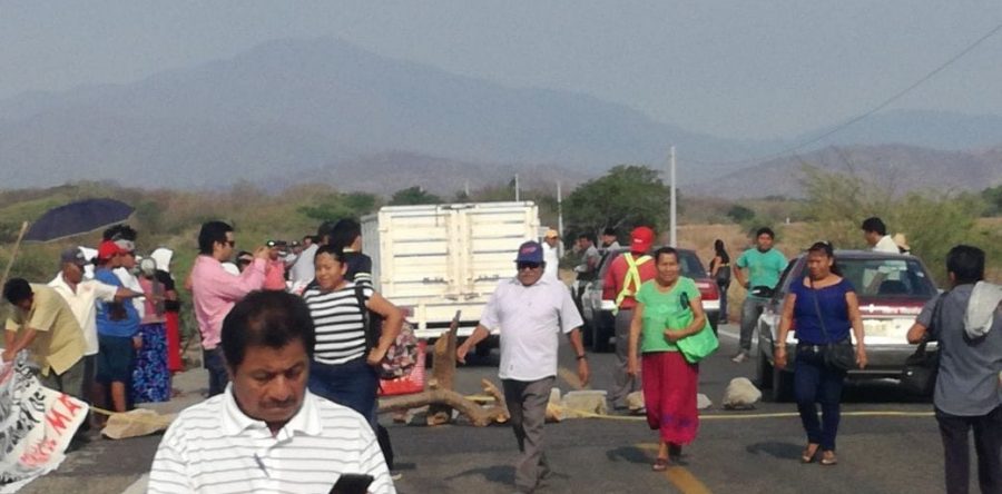 Con bloqueo en el Istmo piden el pago del programa empleo temporal
