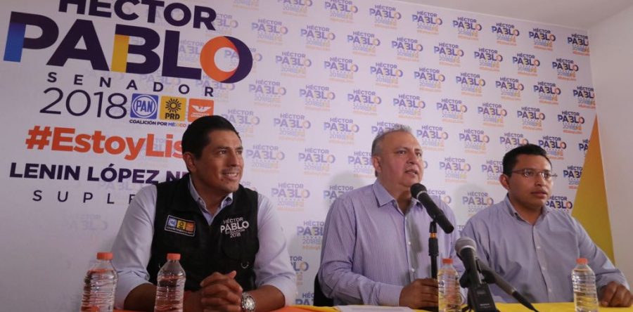 Suscribe Héctor Pablo 10 compromisos por la Educación