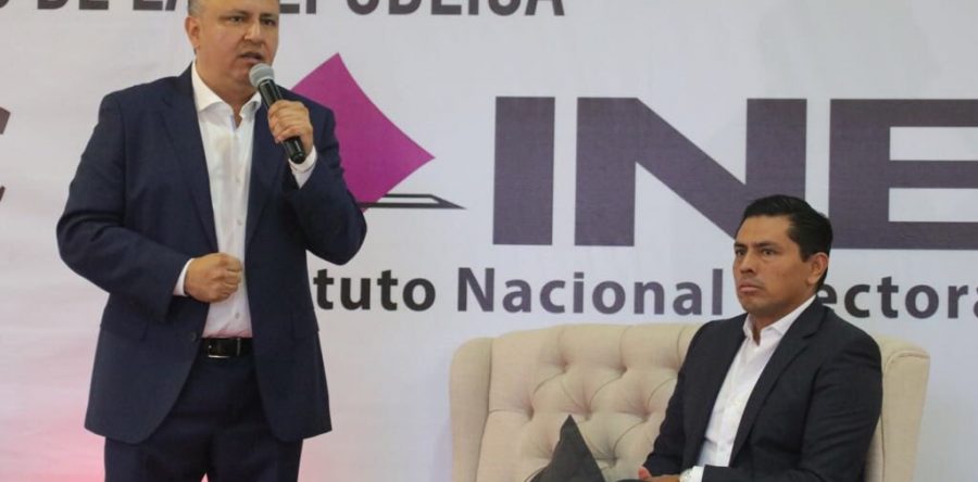 Héctor Pablo presenta resultados y propuestas ante universitarios