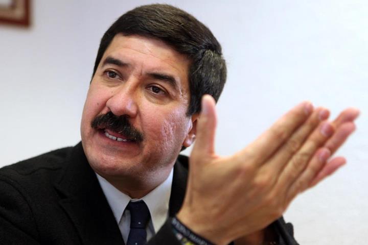 Corral, un Gobernador que repudia las bases del federalismo en México: Adrián Ortiz