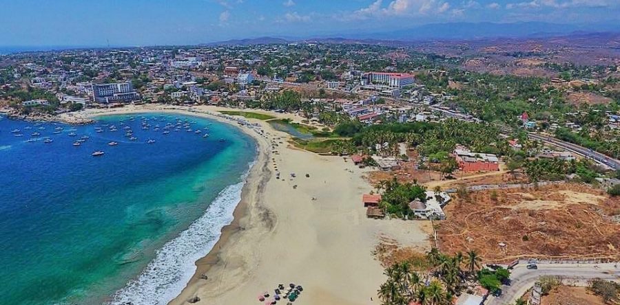 Mar de fondo en Puerto Escondido, cierran navegación