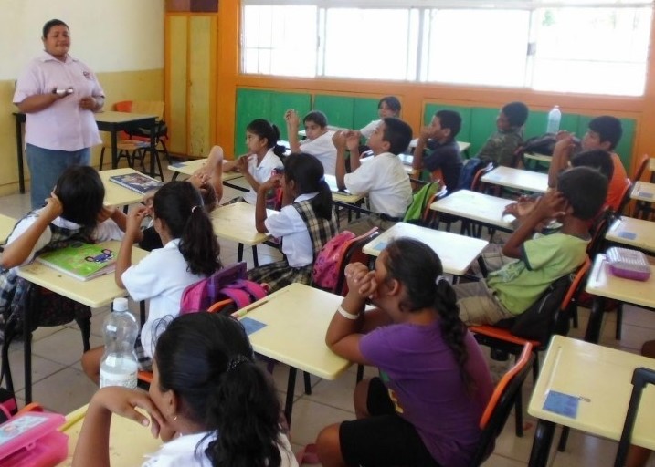 Cumple Gobierno de Oaxaca con magisterio