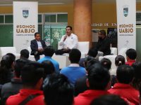 Abrevar de su obra, el mejor homenaje para un escritor: Rector UABJO