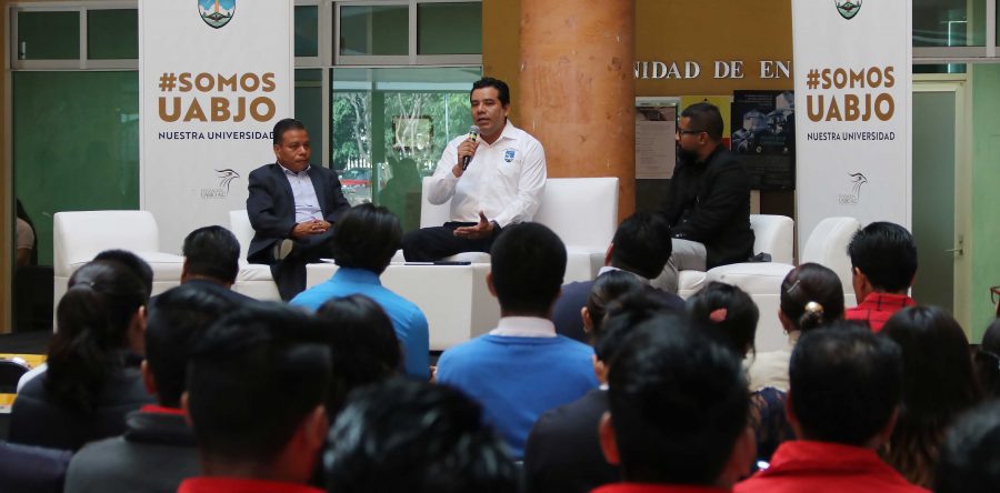 Abrevar de su obra, el mejor homenaje para un escritor: Rector UABJO