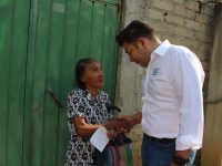 Con trabajo cercano a la ciudadanía, continúa Raúl Cruz su recorrido por las colonias de Santa Lucía