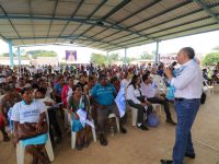 Héctor Pablo, único candidato  en llegar a Las Islas de Acatlán