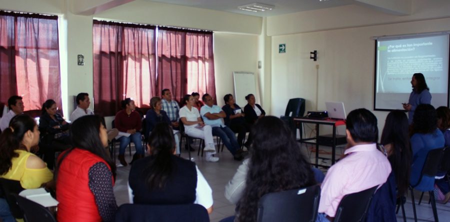 Capacitan a personal de SSO en nutrición holística