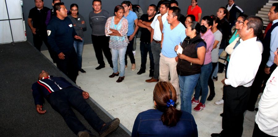 Reciben prestadores de servicios capacitación en Primeros Auxilios