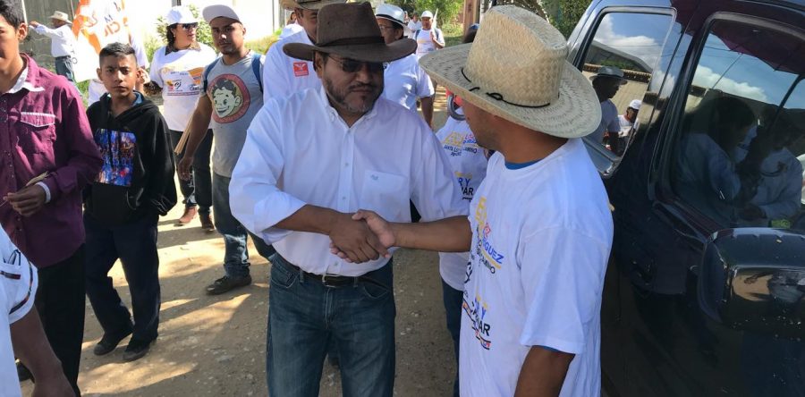 En San Francisco Tutla, Santa Lucía del Camino, Jesús López Rodríguez propone gobierno cercano a la gente