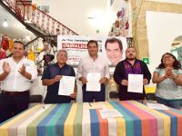 Recibe Oswaldo García respaldo de los artesanos de Oaxaca de Juárez