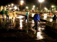 Lavan zócalo y Alameda de León