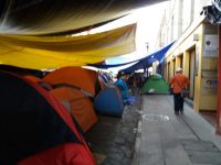 Reanudarán maestros bloqueos en terminal de autobuses y aérea