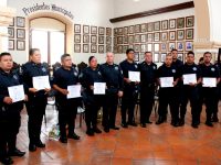 Reconocen labor de 21 policías de Oaxaca de Juárez