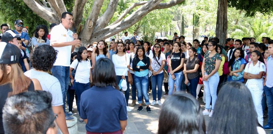 Se integran jóvenes estudiantes al proyecto encabezado por Samuel Gurrión