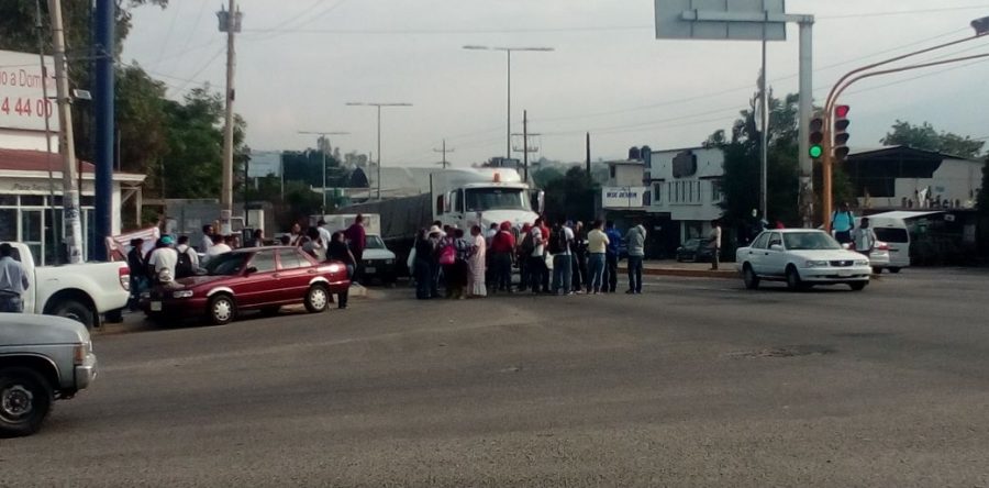 Radicalizan maestros jornada de movilizaciones