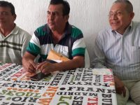 Rechazan transportistas alza de pasaje y se manifiestan contra bloqueos