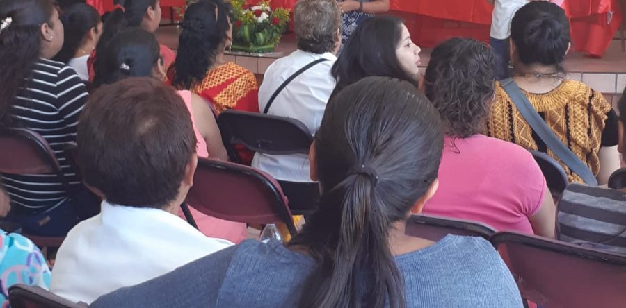 Buscan mujeres salir adelante; rompen estigmas