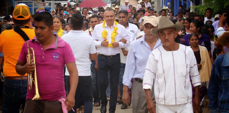 Garantizar recursos para sacar a los pueblos de la pobreza, compromiso de Héctor Pablo
