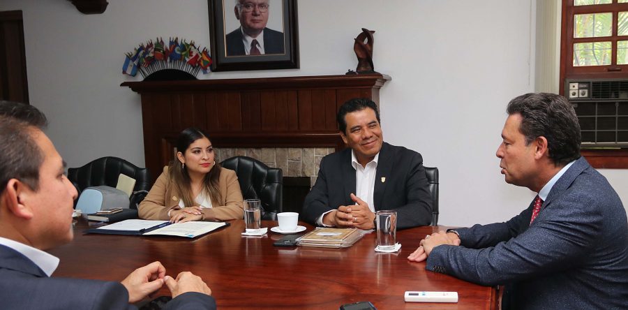 Gobernar con la pluralidad, reto de los nuevos tiempos: Rector UABJO