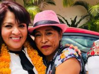 Nestora Salgado recibe constancia de senadora electa y le llueven comentarios de todo tipo en Twitter