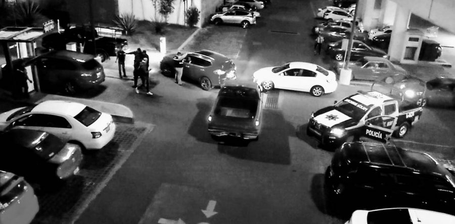 Se registra balacera en estacionamiento de Macro Plaza