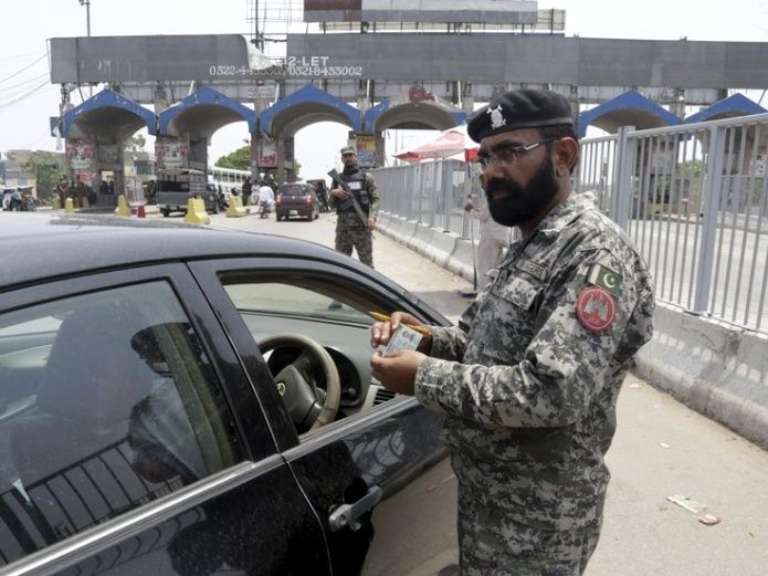 Violencia electoral en Pakistán causa 128 muertos